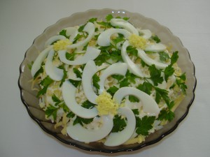 праздничный слоеный салат