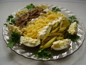 салат с печенью и сыром