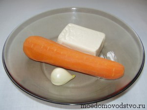 салат из сыра и моркови
