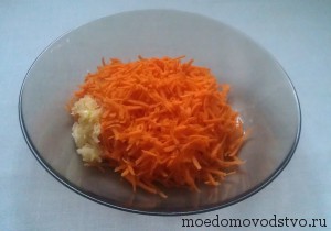 салат из сыра и моркови